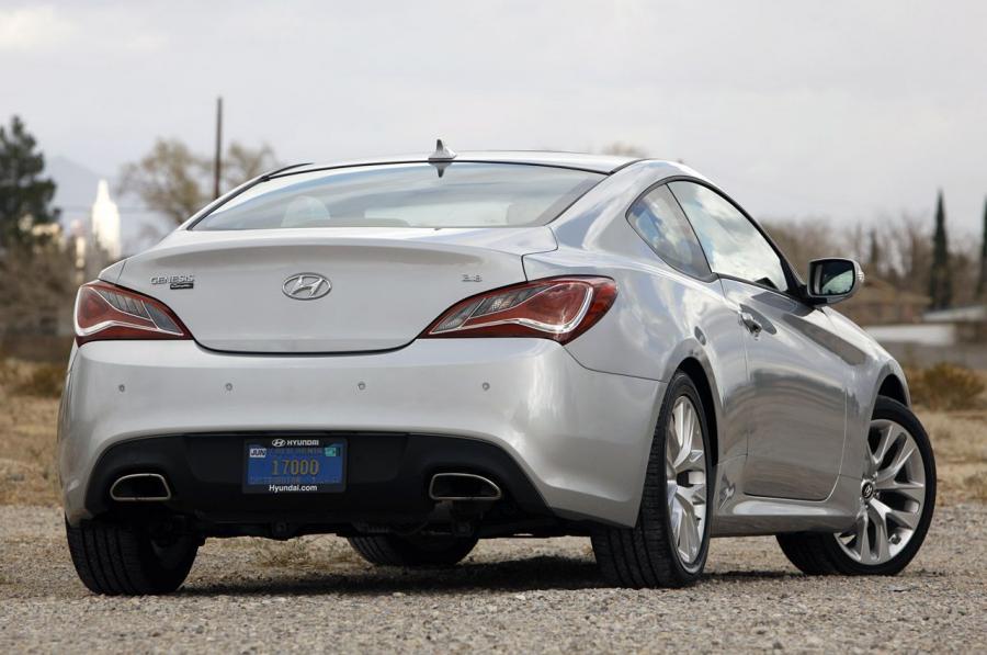  Hyundai Genesis Coupe 2013 года  (фото 10 из 76)